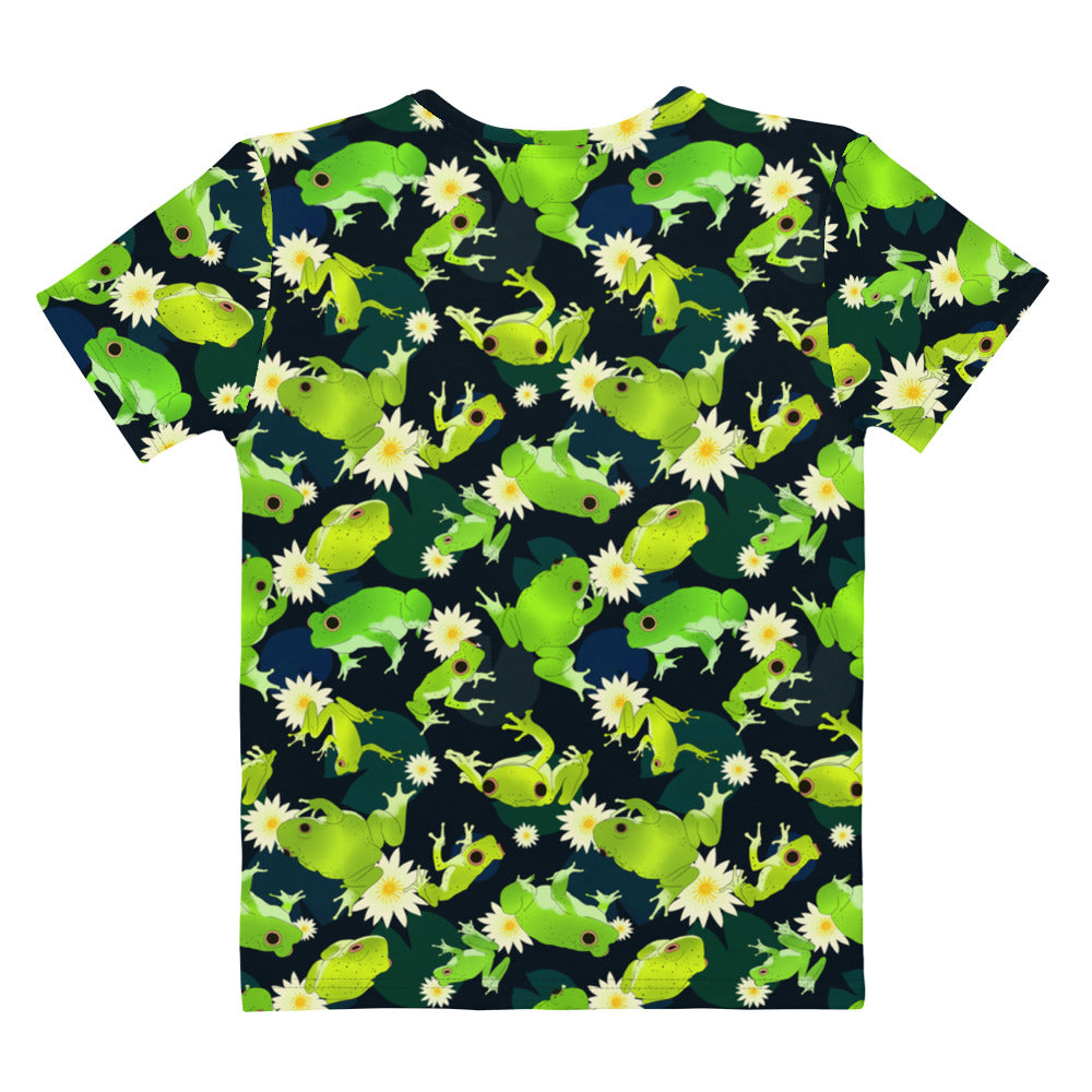 Vibrant Kero-kero T-shirt featuring playful frogs and flowers, perfect for a comfy, stylish look. Ideal for amphibian lovers!